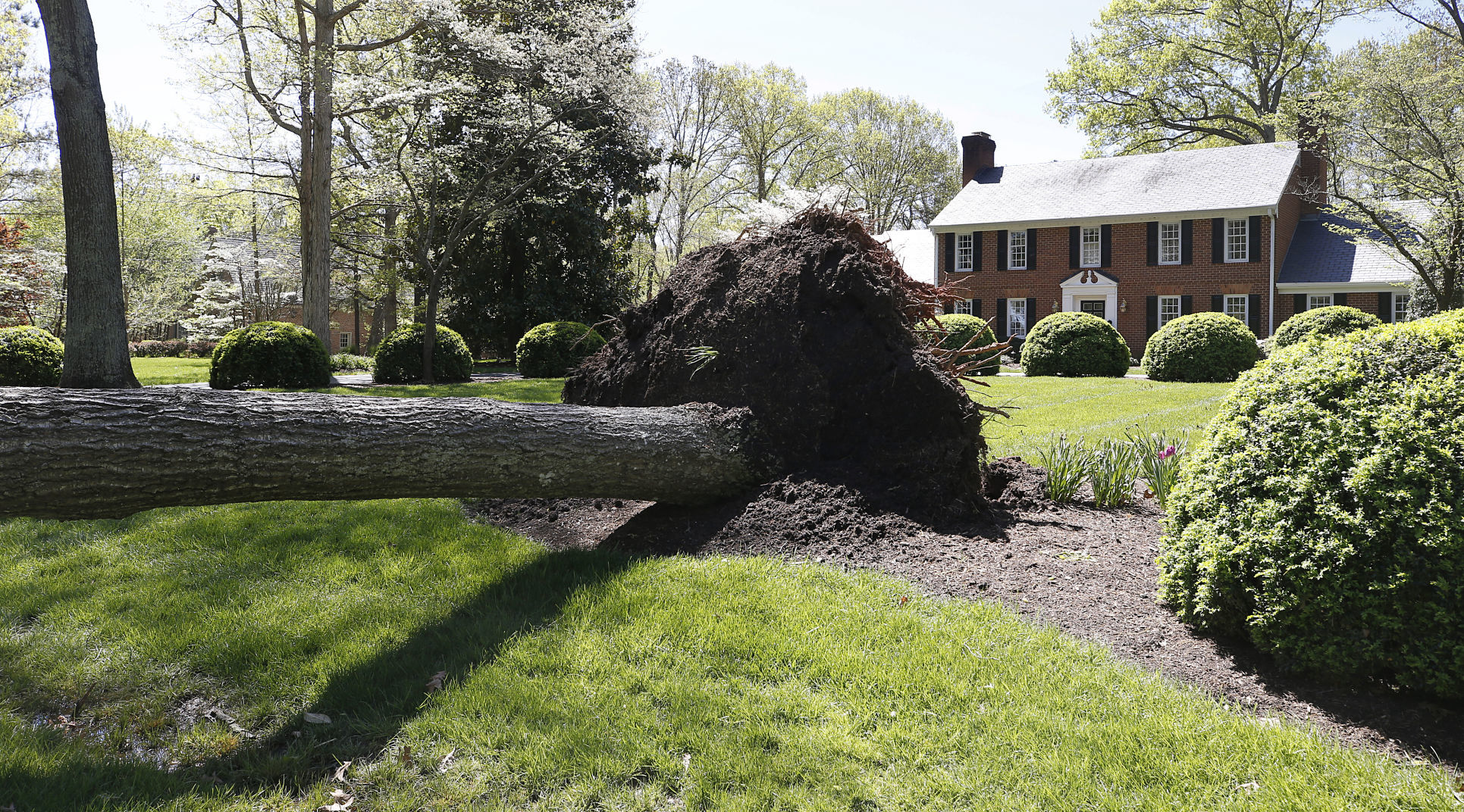 20190416_MET_STORM_AWE07